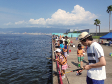 写真:海づり広場（鳴尾浜臨海公園内）