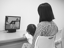 写真:かおテレビ体験の様子