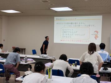 体操の様子写真