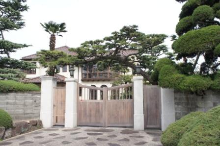 松山大学温山記念館