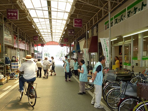 三伸商事株式会社富士スーパーマーケットでのキャンペーンの様子