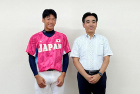 世界少年野球大会で日本代表として優勝した、市内の中学校に通う木村悠里選手が市長を表敬訪問